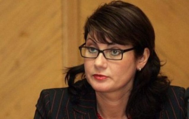Guvernul o retrage pe Mioara Mantale din postul de consul general la Strasbourg